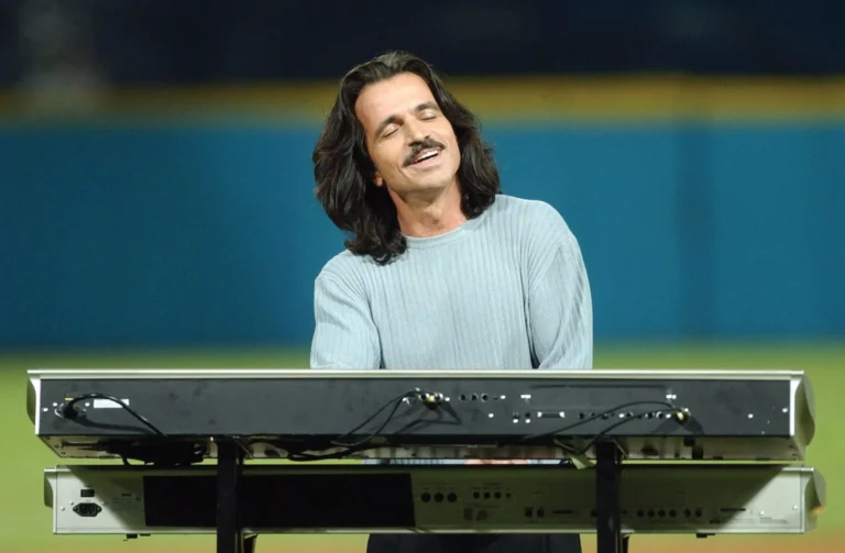 Biografía de Yanni